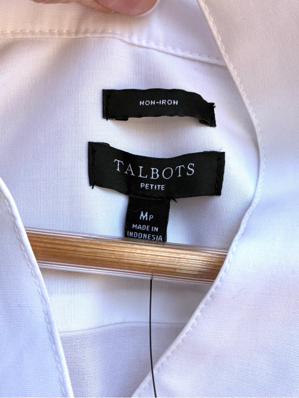Talbots NWT White Non-Iron Popover Sz MP - Picture 5 of 7
